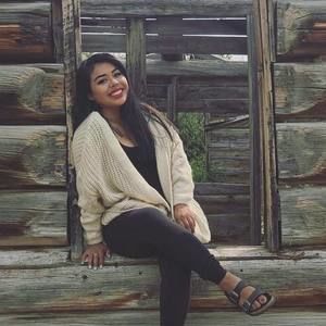 Meet your Posher, Aline